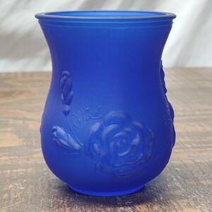 Blue Colbat vase rose design 4 inches tall table art flowers decorative